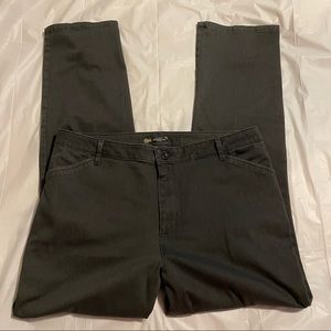 🌼 Bundle 2 for $20 🌼  Lee Straight Leg Women’s Gray Pants